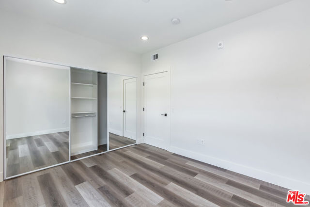 857 N Hayworth Avenue, Los Angeles CA: https://media.crmls.org/mediaz/0606a41a-d955-4c75-bd9c-58fc8d6e128f.jpg