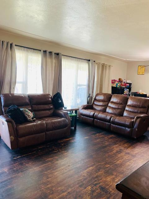 1830 De Ovan Avenue, Stockton CA: https://media.crmls.org/mediaz/060719b2-c479-4a88-ab38-0372f749ba8a.jpg