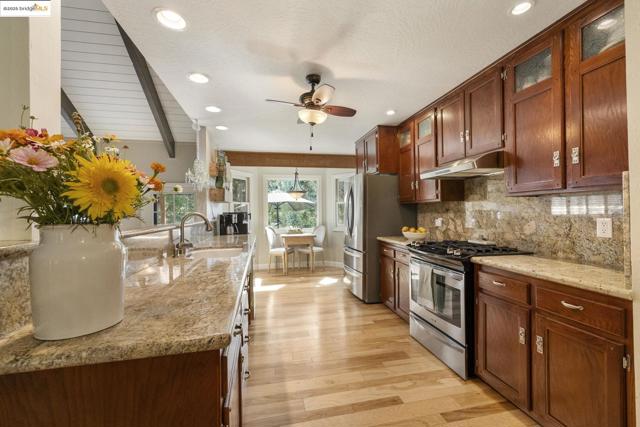 20581 Gerber Rd, Tuolumne CA: https://media.crmls.org/mediaz/0607315f-16a1-482f-9303-2ce1e98007e5.jpg