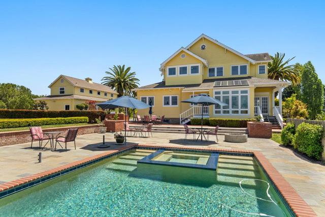 180 Dicicco Terrace, Watsonville CA: https://media.crmls.org/mediaz/0607321c-cba8-454e-93dd-c6b21e8efb4d.jpg