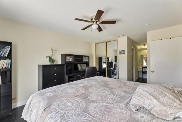 1247 Armstrong Cir, Escondido CA: https://media.crmls.org/mediaz/06076611-4478-4c80-80bd-4c66f3702376.jpg