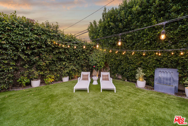 6481 W 77th Street, Los Angeles CA: https://media.crmls.org/mediaz/0607ac2f-a665-41ca-857a-faf9bc1b383e.jpg