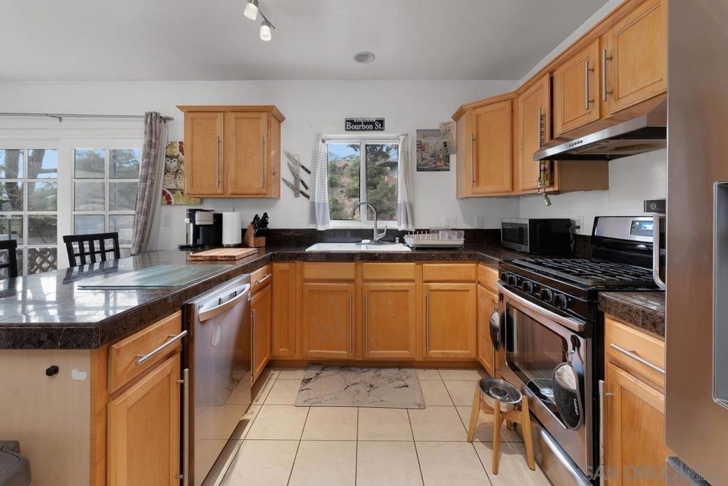 2866 Eagle St - photo 7