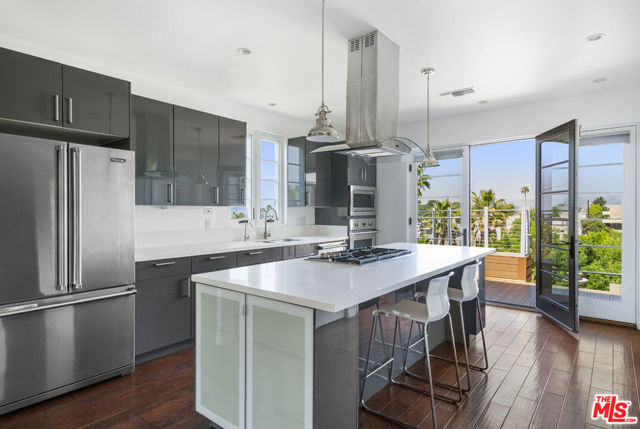 931 Micheltorena Street, Los Angeles CA: https://media.crmls.org/mediaz/06092378-a34e-49c6-9082-98d57c2af2ea.jpg