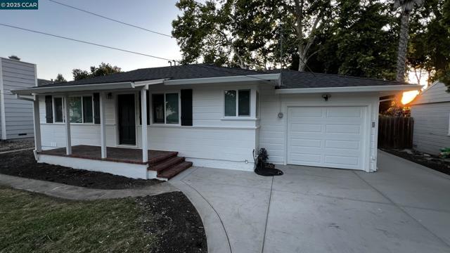 1867 Jacqueline Way, Concord CA: https://media.crmls.org/mediaz/0609fa1c-9e81-427e-9981-5ce138a9f9d7.jpg