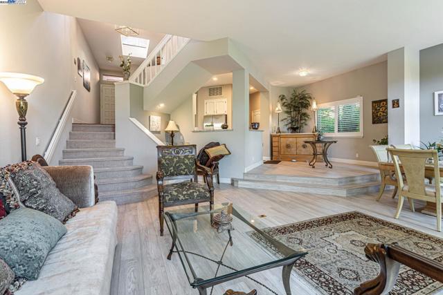 4001 W Lakeshore Drive, San Ramon CA: https://media.crmls.org/mediaz/0609fb83-97cf-4c39-9b4e-0f40b47a0b7a.jpg