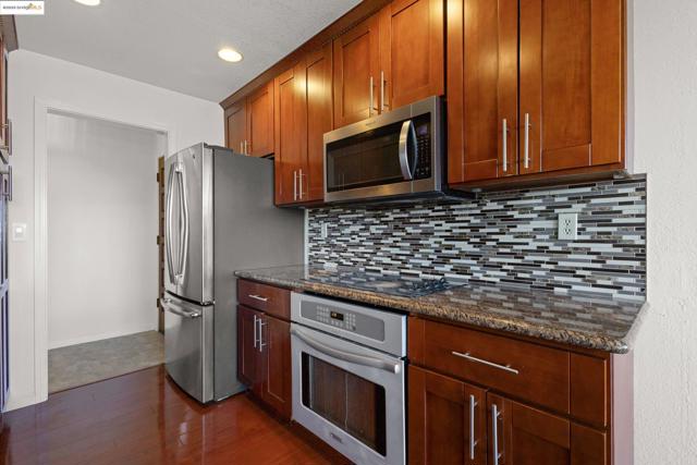 22012 Sevilla Rd, Hayward CA: https://media.crmls.org/mediaz/060a08e4-5487-4224-ad1f-6d8d5f9b355e.jpg