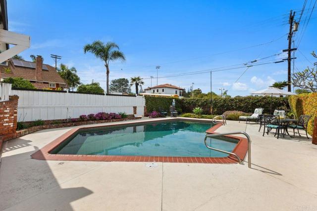 Detail Gallery Image 33 of 47 For 367 Beech Ave, Carlsbad,  CA 92008 - 2 Beds | 2 Baths