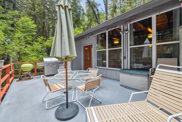 495 Primavera Road, Boulder Creek CA: https://media.crmls.org/mediaz/060aabdd-2fd4-4002-9a17-2930ded8dca9.jpg