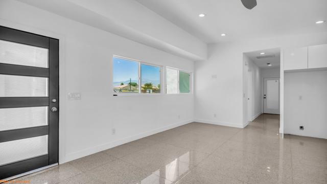 567 W Sunview Avenue, Palm Springs CA: https://media.crmls.org/mediaz/060ac9ee-cfec-4c9f-a2b6-af903eea8bb5.jpg