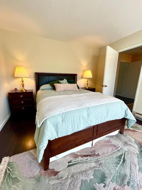 4111 George Avenue, San Mateo CA: https://media.crmls.org/mediaz/060ae282-4018-437a-b67d-a1f873fc3a98.jpg