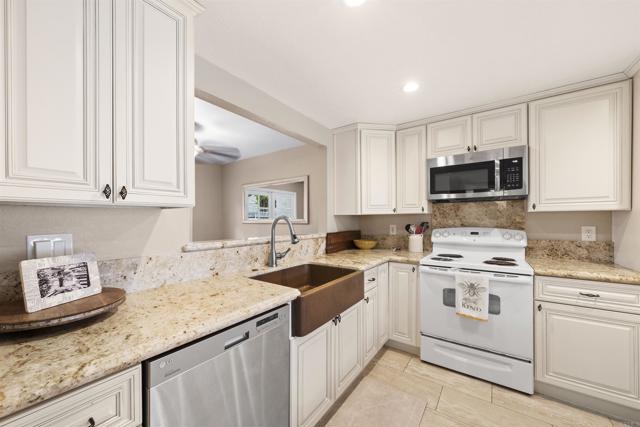 Home for Sale in Bonita