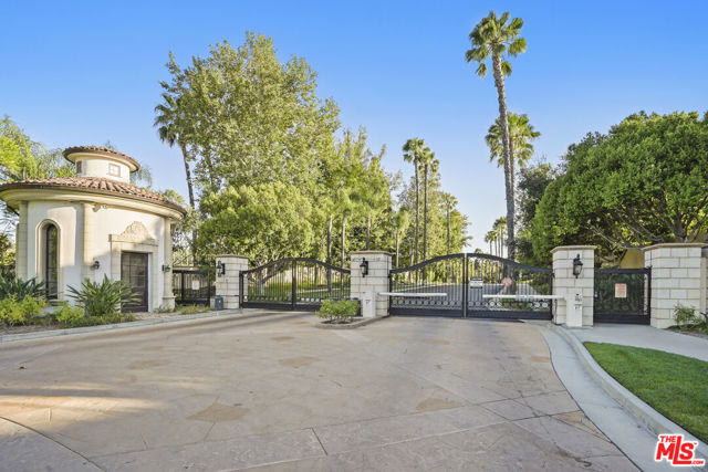 18414 Corazon Circle photo 3