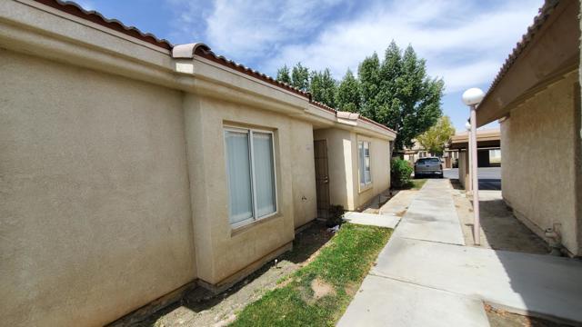 47395 Monroe Street, Indio CA: https://media.crmls.org/mediaz/060e496f-7514-42f7-bb5b-feb7e8bc2ef9.jpg