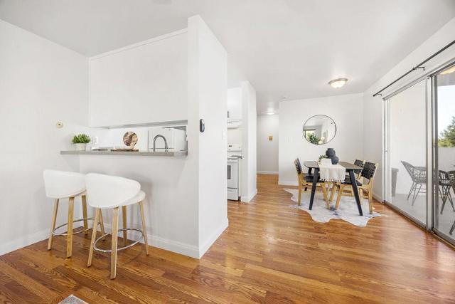 2632 Warring Street, Berkeley CA: https://media.crmls.org/mediaz/060e7864-c272-4f4e-b847-1387243998ff.jpg