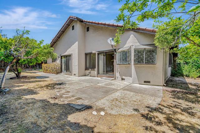 668 Litton Court, Sunnyvale CA: https://media.crmls.org/mediaz/060ea3ba-8f05-445b-a94d-244ad58821fa.jpg