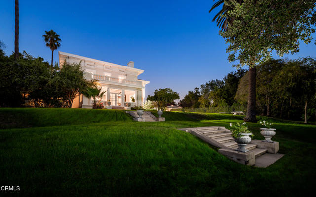 Detail Gallery Image 4 of 40 For 1230 S Oakland Ave, Pasadena,  CA 91106 - 7 Beds | 8 Baths