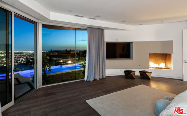 Drew Fenton | 9305 Nightingale Drive Los Angeles CA | MLS: 7240240