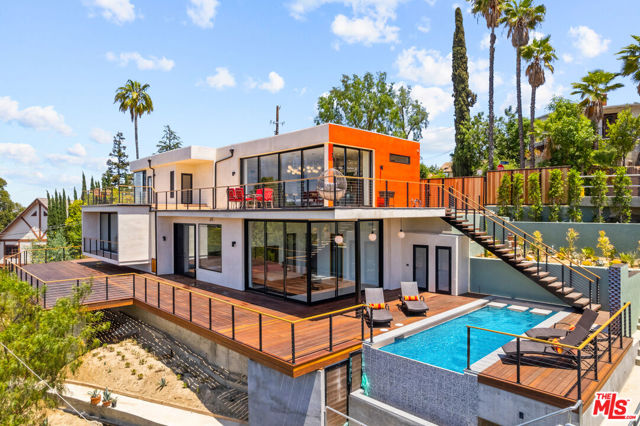 4671 Bedel Street, Woodland Hills CA: https://media.crmls.org/mediaz/06106f03-11f4-4a22-ae21-a6112f6573d9.jpg