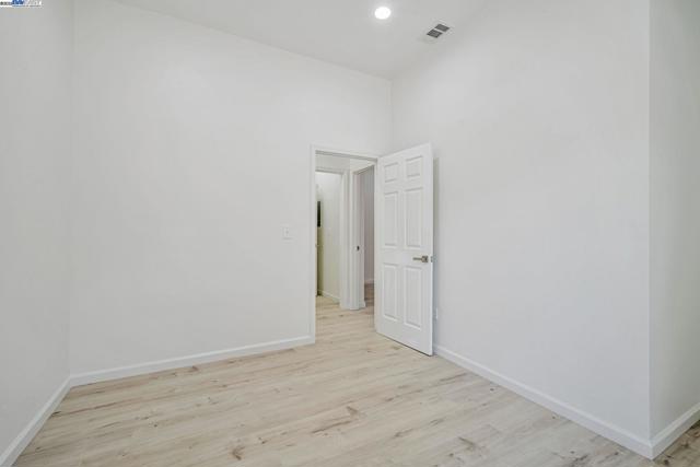 3920 Gravenstein Hwy, Sebastopol CA: https://media.crmls.org/mediaz/0610af59-add5-4e07-b6ba-790bfcb2bc55.jpg