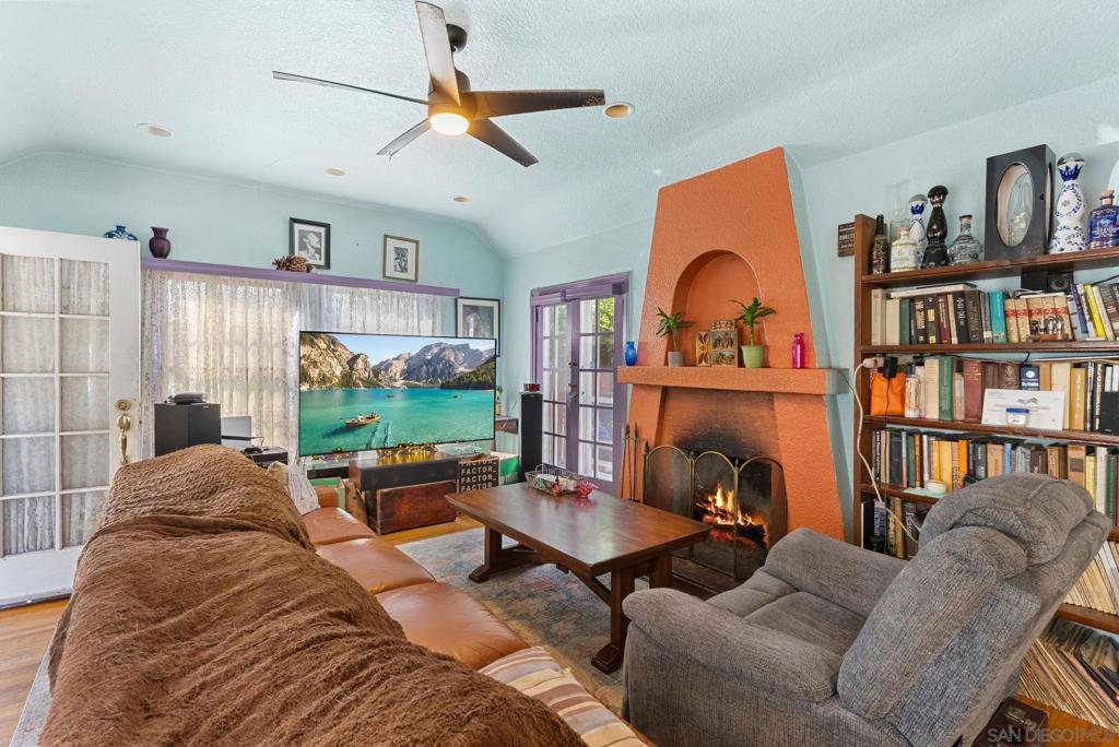 2327 Etiwanda Street - photo 6
