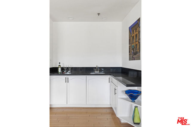10630 Moorpark Street, North Hollywood CA: https://media.crmls.org/mediaz/06110cea-7578-429c-8100-3a6157235533.jpg