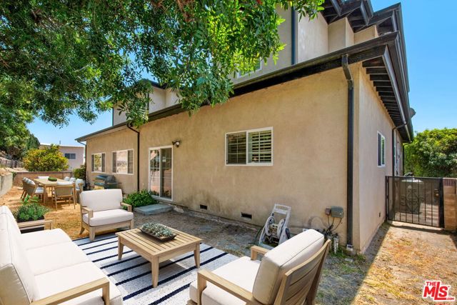 4521 Don Timoteo Drive, Los Angeles CA: https://media.crmls.org/mediaz/0612a6a1-25cc-4d71-83d1-68fec1c6cf88.jpg