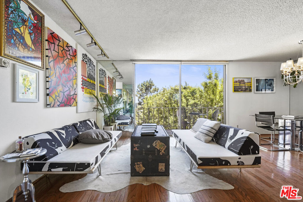 100 S Doheny Drive #506