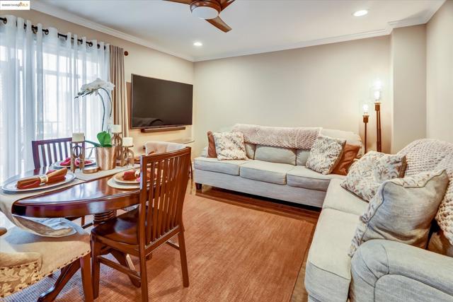 6610 Bancroft Avenue, Oakland CA: https://media.crmls.org/mediaz/06139344-c3de-4458-8580-e008c952fa1e.jpg