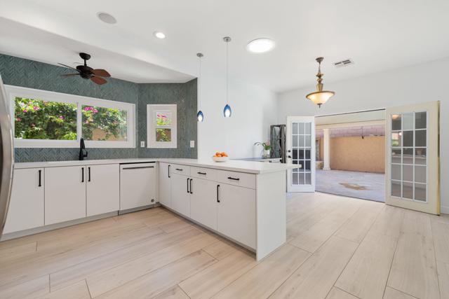 Image 15 of 48 For 43875 Milan Court
