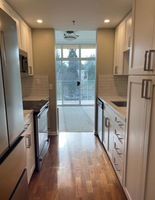 1 Baldwin Avenue, San Mateo CA: https://media.crmls.org/mediaz/061432e8-34b6-44bb-b0cb-baa1c784e0ea.jpg