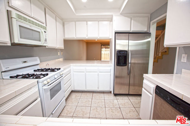 4365 Mclaughlin Avenue, Los Angeles CA: https://media.crmls.org/mediaz/06145aae-9d4f-423d-8669-adc071cc8d0c.jpg