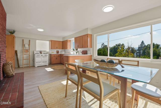 Detail Gallery Image 9 of 54 For 2702 Orange Ave, La Crescenta,  CA 91214 - 3 Beds | 2 Baths