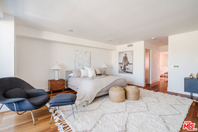 Image 32 of 74 For 1320 Abbot Kinney Boulevard