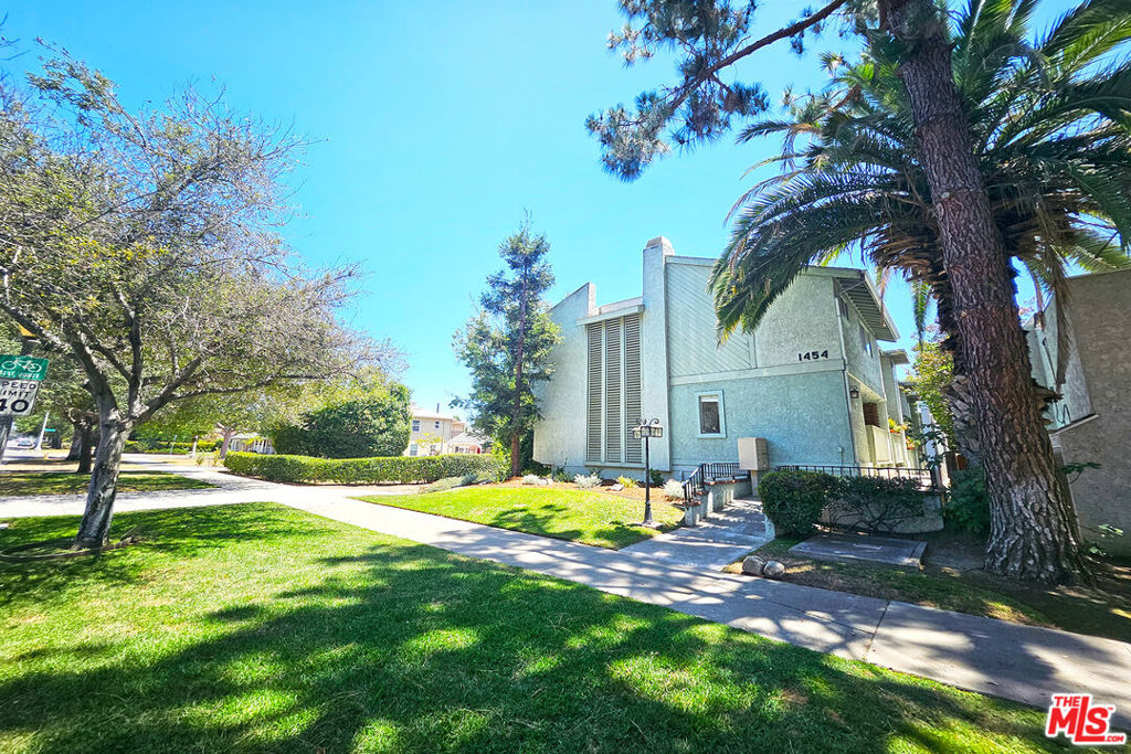 1454 E Orange Grove Boulevard #1