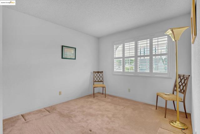 363 Limerick Way, Vacaville CA: https://media.crmls.org/mediaz/0615ed79-2e9a-4f3e-a62a-9ae2deb75b3f.jpg