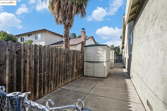 1916 Gamay DR, Oakley CA: https://media.crmls.org/mediaz/06167eef-9205-46f9-9179-8a663b227e90.jpg