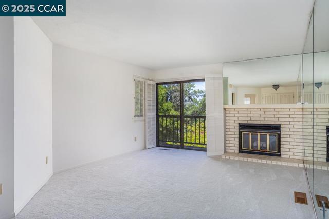 4217 Terra Granada Dr, Walnut Creek CA: https://media.crmls.org/mediaz/0616d22e-b3c7-46e1-9e24-74f79c8a7399.jpg