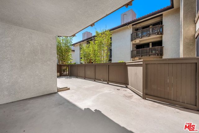 8600 Tuscany Avenue, Playa del Rey CA: https://media.crmls.org/mediaz/06176388-b3a0-452e-954c-7094b83d6ea7.jpg
