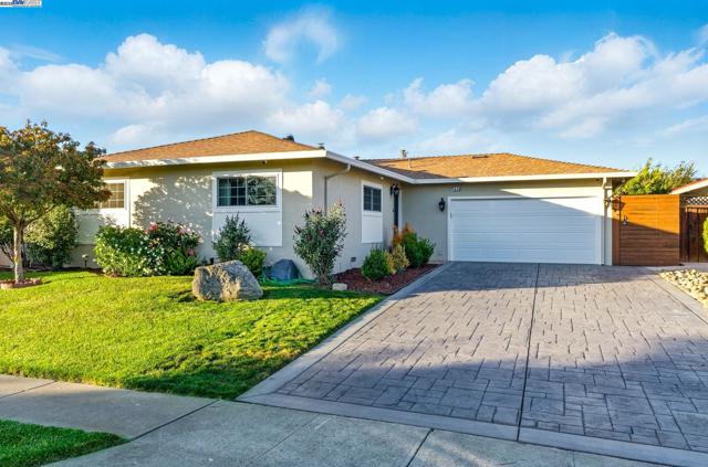 7412 Birkdale Dr, Newark CA: https://media.crmls.org/mediaz/0617f255-5a12-41d3-90d5-6767e504a311.jpg