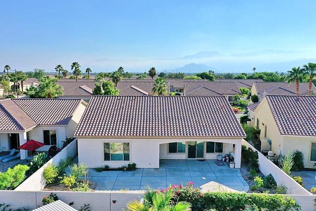 80880 Avenida Santa Regina, Indio CA: https://media.crmls.org/mediaz/06181355-b2ad-448e-b431-d64586f05ca2.jpg