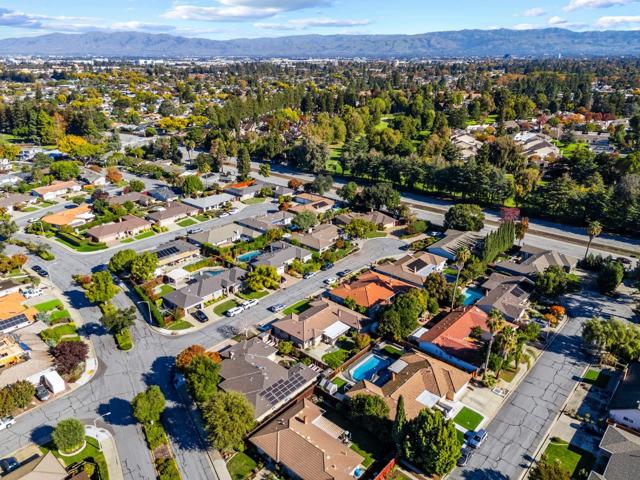 2619 Lindentree Lane, Santa Clara CA: https://media.crmls.org/mediaz/061849cc-eae6-4084-a14e-cccfb60179cb.jpg