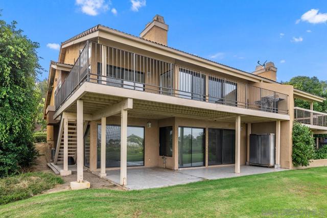 6423 Caminito Aronimink, La Jolla CA: https://media.crmls.org/mediaz/061896bd-82b3-42f4-856c-7de3b4f7ab7a.jpg