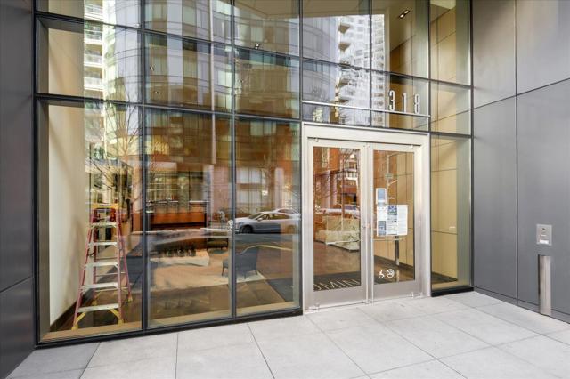 318 Main Street, San Francisco CA: https://media.crmls.org/mediaz/0618c9d5-33f7-4e93-b317-dac084e306aa.jpg