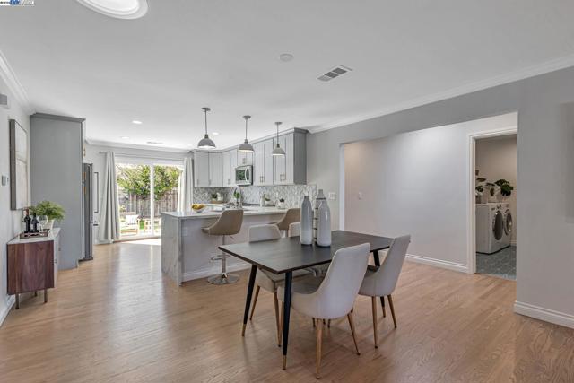 581 Kirk Ave, Sunnyvale CA: https://media.crmls.org/mediaz/061976ed-f421-4b07-ac39-c911939f2a5c.jpg
