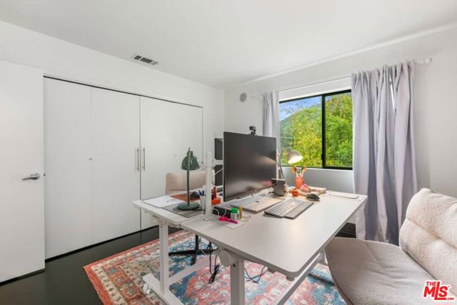 2415 Laurel Pass / Bypass, Los Angeles CA: https://media.crmls.org/mediaz/0619d55e-34b3-4c59-a85b-2f2119e9f404.jpg