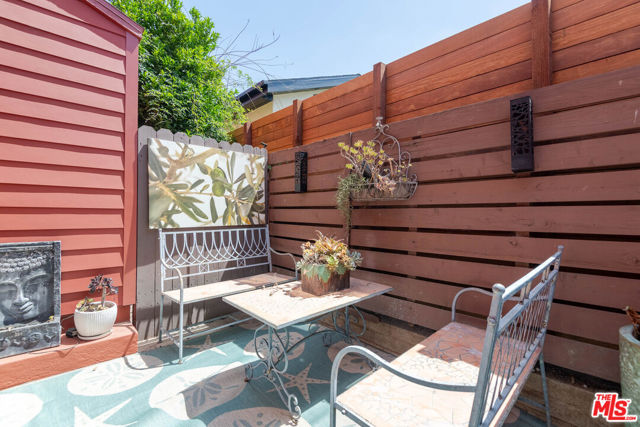3022 Silver Lake Boulevard, Los Angeles CA: https://media.crmls.org/mediaz/061a8855-3f4b-45c6-b060-a159a34031a2.jpg