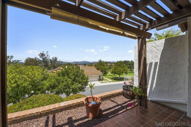 17676 Corte Sobrado, San Diego CA: https://media.crmls.org/mediaz/061ad12d-2c0f-46d2-9450-9a496925474a.jpg