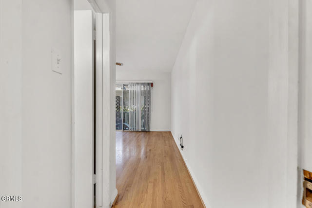 Detail Gallery Image 24 of 33 For 1542 Riverside Dr #C,  Glendale,  CA 91201 - 2 Beds | 2 Baths