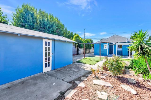 714 Tilton Avenue, San Mateo CA: https://media.crmls.org/mediaz/061b7d93-0da2-414c-b114-8599bb253293.jpg